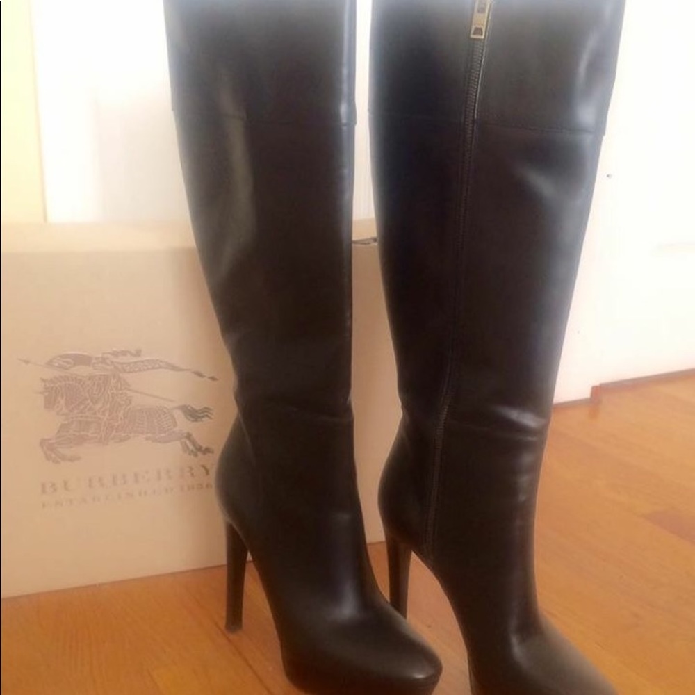 Burberry Boots 38
